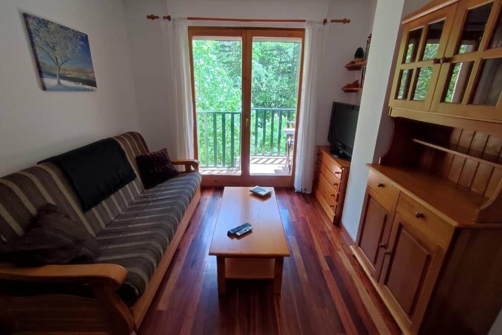 Martina Vut , Estacion De Canfranc Zewnętrze zdjęcie